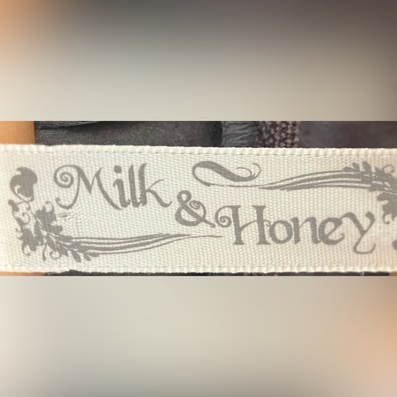 Milk & Honey 100% Silk Boho Blouse - Picture 6 of 9